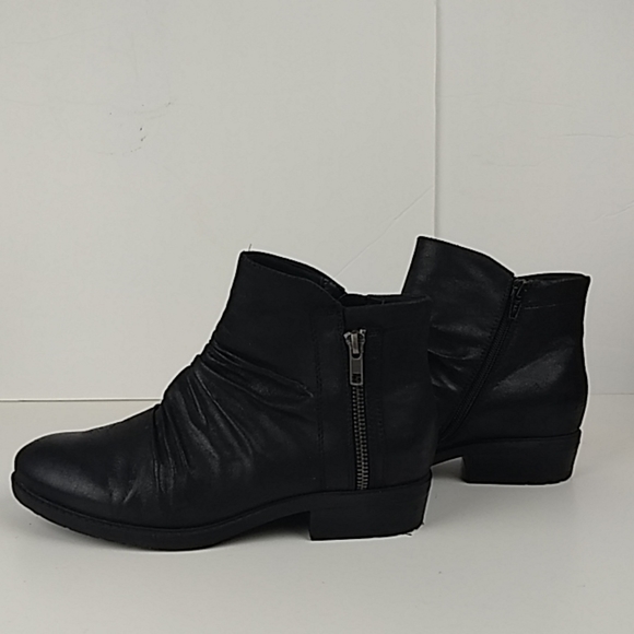 Beartraps Black Ankle Boots Size 8W - Picture 3 of 8